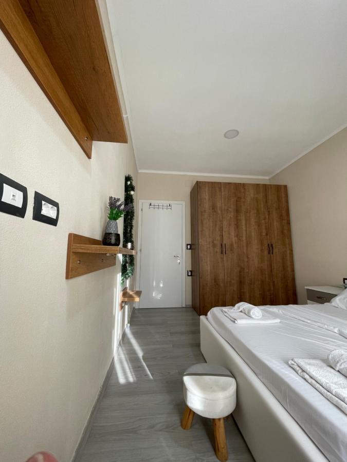 דירות Gjirokastër Stone City Apartament מראה חיצוני תמונה