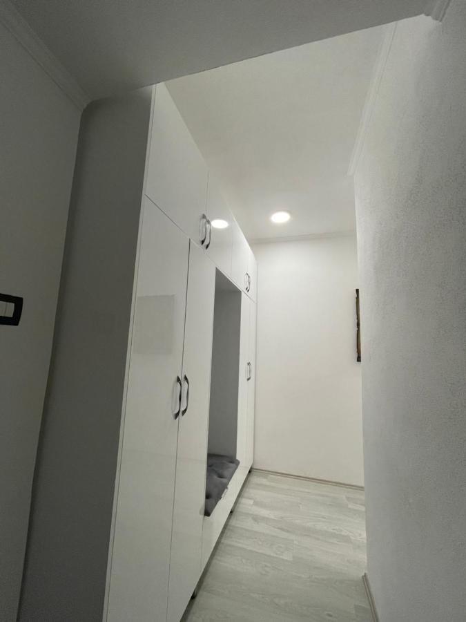 דירות Gjirokastër Stone City Apartament מראה חיצוני תמונה